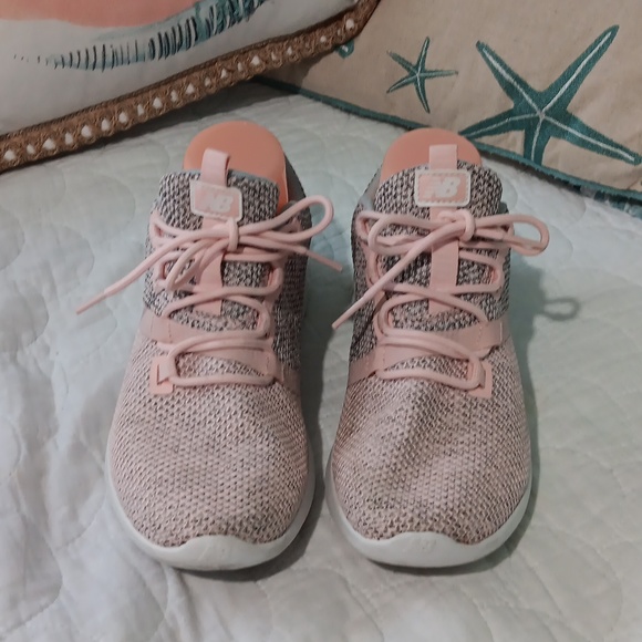 New Balance Shoes - NEW BALANCE